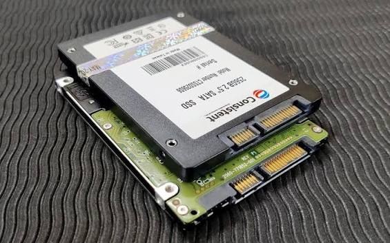 Consistent 256GB SATA SSD – image 3